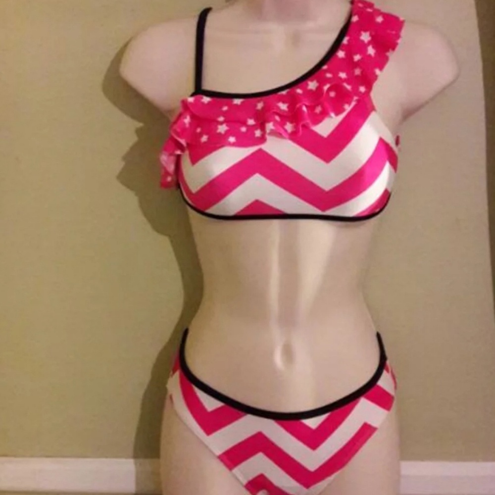 Xhilaration pink ,white,blk 2 piece bathing suit